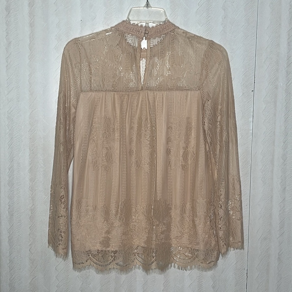 ❤️ 🆕 ULTRA PINK Floral Lace Blouse in Beige Size M - Picture 3 of 4